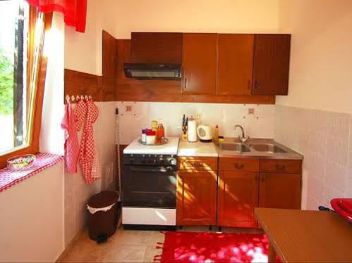 Niki Apartman